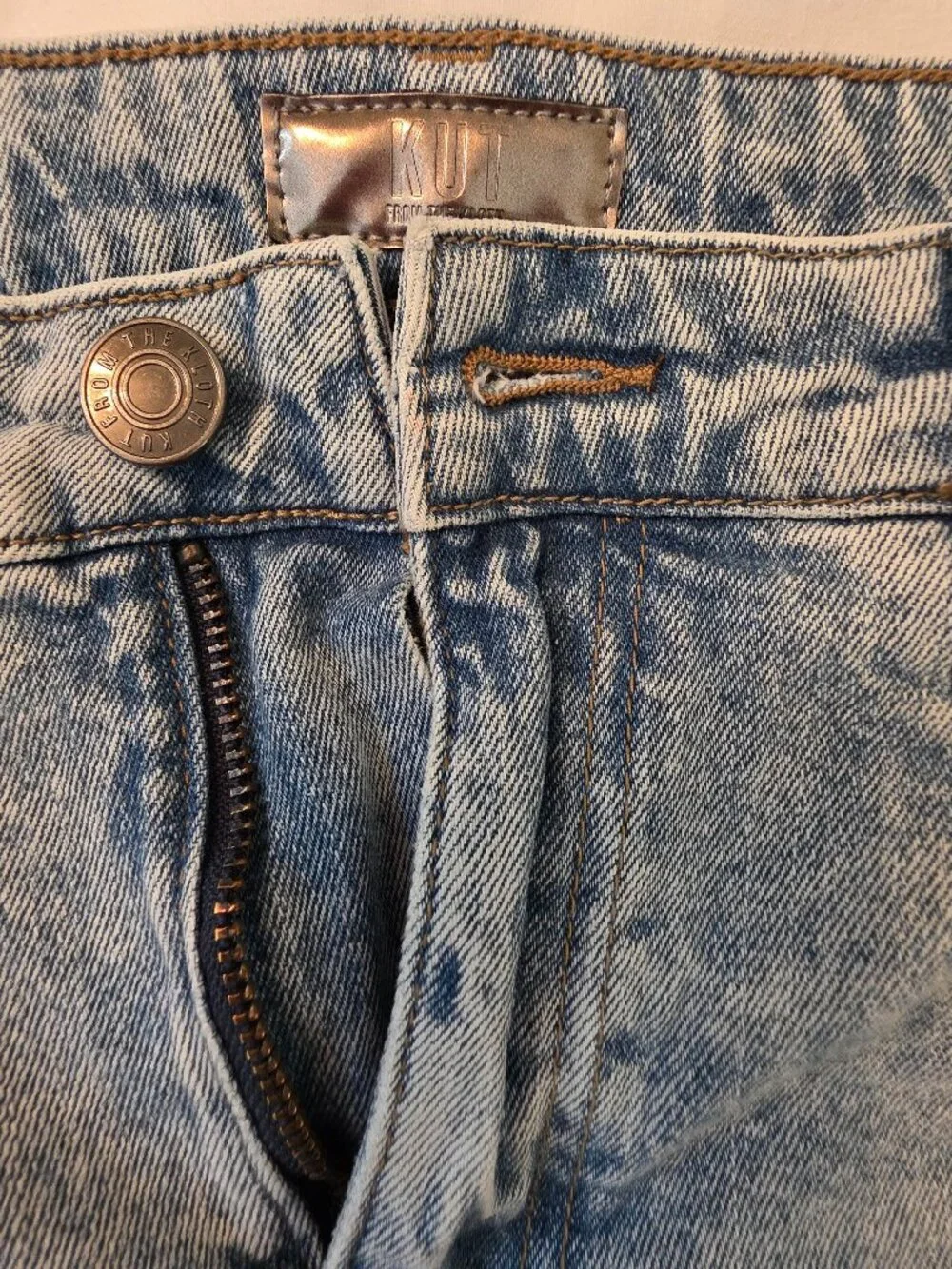 Kut From The Cloth Jane Washed Denim High Rise Women's Long Shorts, Size 2
